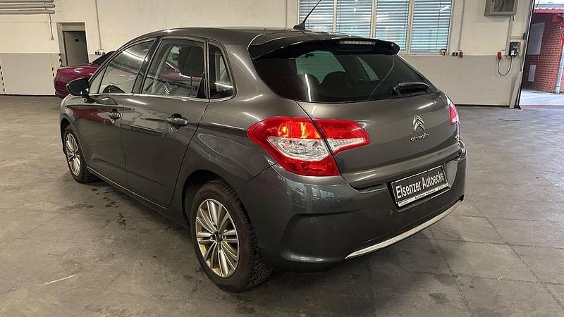 Gebraucht Citroën C4 111 PS (81 kW) 2012 Lack grau shark/metallic klarl Limousine