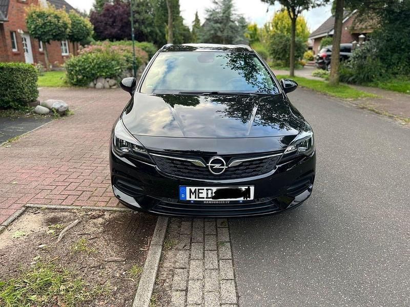 Schwarz Gebraucht 2021 Opel Astra Edition Kombi | 9.500 € (Fairer Preis) - Bild 1/4