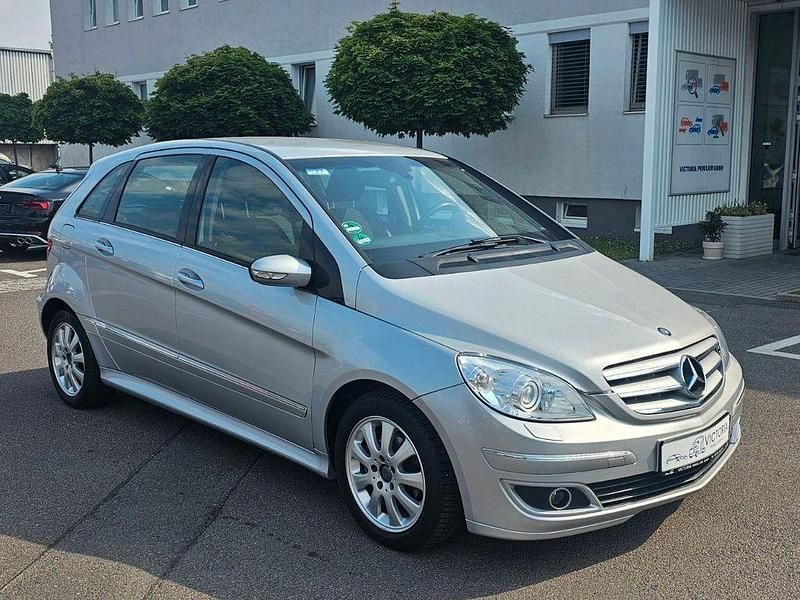 Silber Gebraucht 2006 Mercedes B170 Van / Kleinbus | 3.750 € (Guter Preis) - Bild 1/4