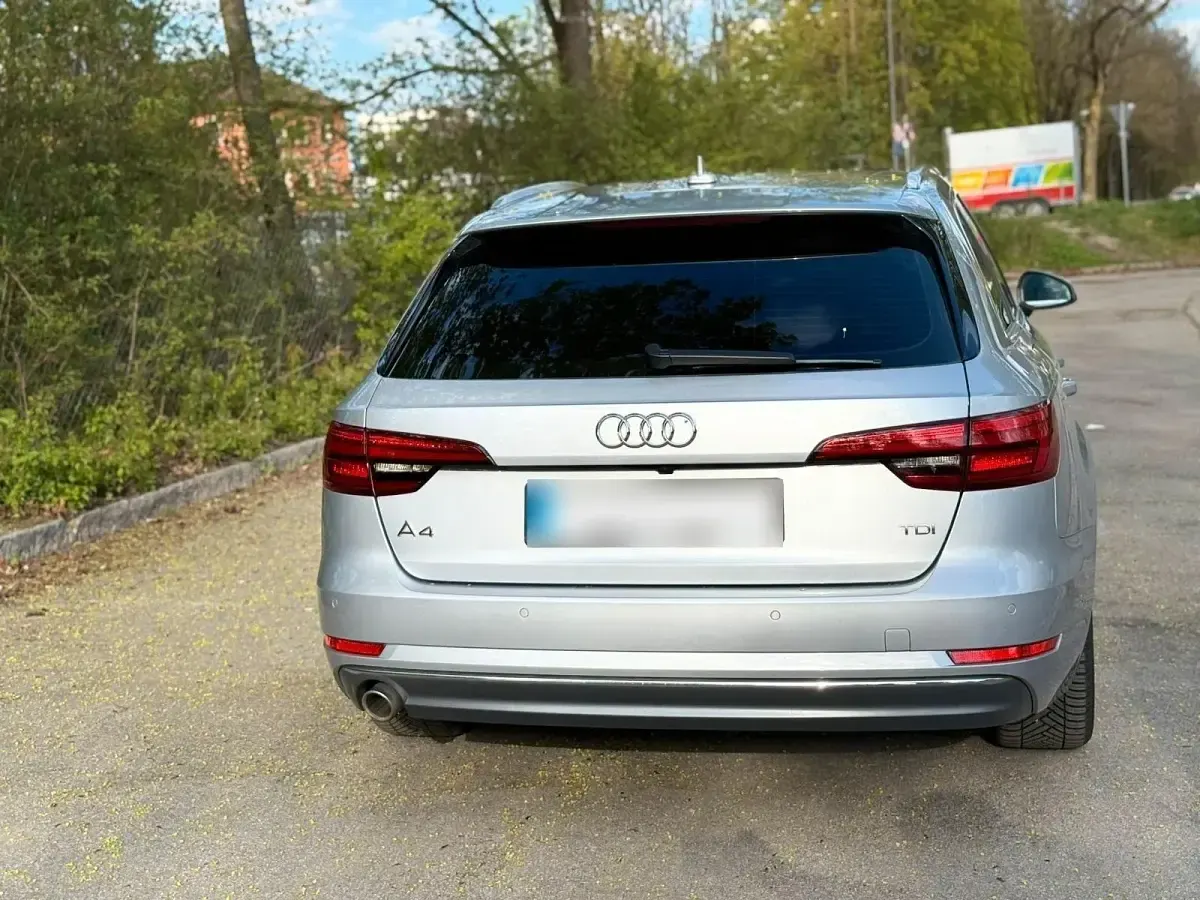 Second-hand Audi A4 Sport 150 CP (110 kW) 2016 Argintiu Break