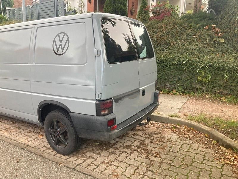 Gebraucht VW T4 88 PS (64 kW) 2001 Grau Van