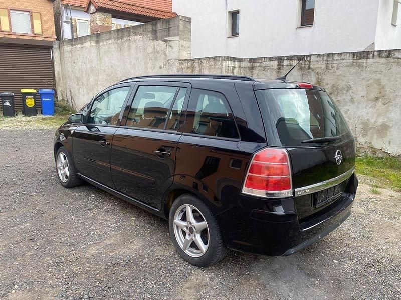 Gebraucht Opel Zafira 150 PS (110 kW) 2007 Schwarz Van / Kleinbus
