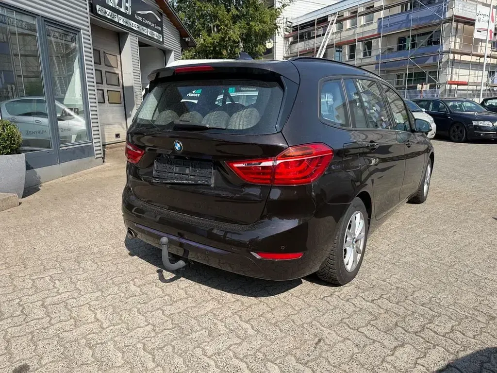 Gebraucht BMW 218 Gran Tourer Sport Line 150 PS (110 kW) 2017 Braun Van / Kleinbus