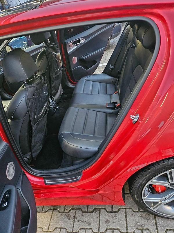 Gebraucht Kia Stinger GT 366 PS (269 kW) 2019 Rot Kleinwagen
