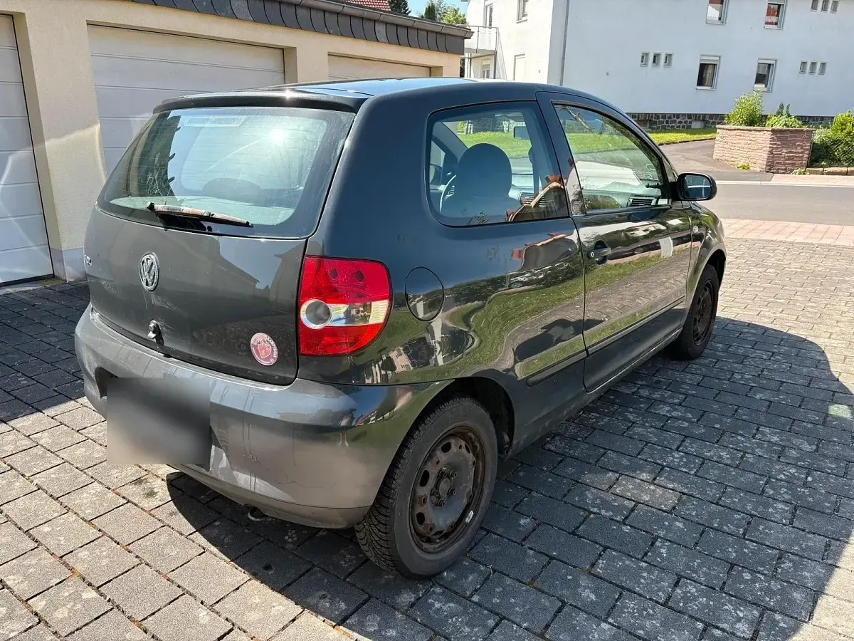 Gebraucht VW Fox 55 PS (40 kW) 2007 Schwarz Kleinwagen