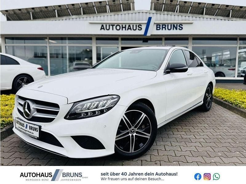 Polarweiß unilack Gebraucht 2021 Mercedes C220 Limousine | 32.995 € (Guter Preis) - Bild 1/4
