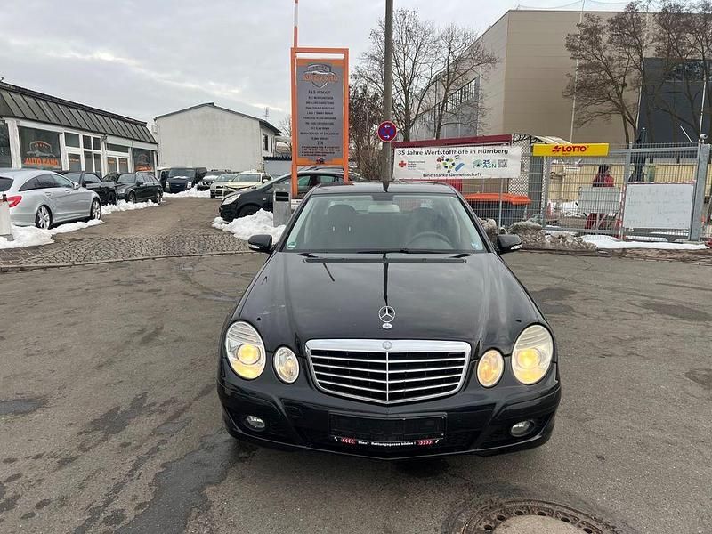 Gebraucht Mercedes E220 170 PS (125 kW) 2007 Schwarz Limousine