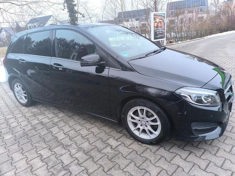 Gebraucht Mercedes B220 Edition 177 PS (130 kW) 2018 Schwarz Van / Kleinbus