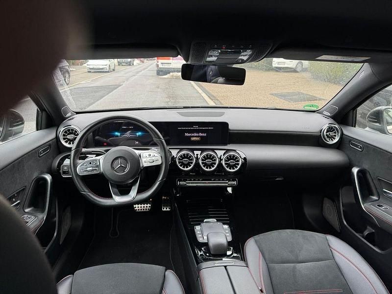 Gebraucht Mercedes A200 AMG 150 PS (110 kW) 2022 Schwarz Limousine