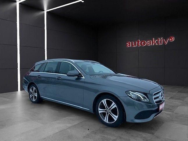 Gebraucht Mercedes E220 Avantgarde 194 PS (142 kW) 2018 Selenitgrau Kombi