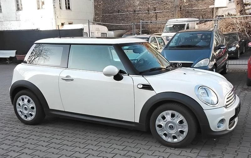 Usata Mini ONE 75 CV (55 kW) 2012 Bianco Utilitaria