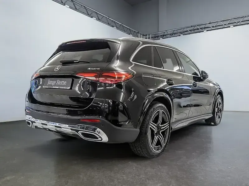Gebraucht Mercedes GLC220 AMG 197 PS (144 kW) 2025 Schwarz SUV