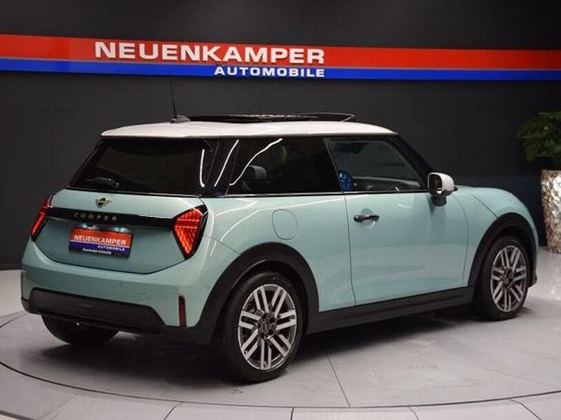 Gebraucht Mini Cooper Classic 156 PS (114 kW) 2024 Grün Kleinwagen