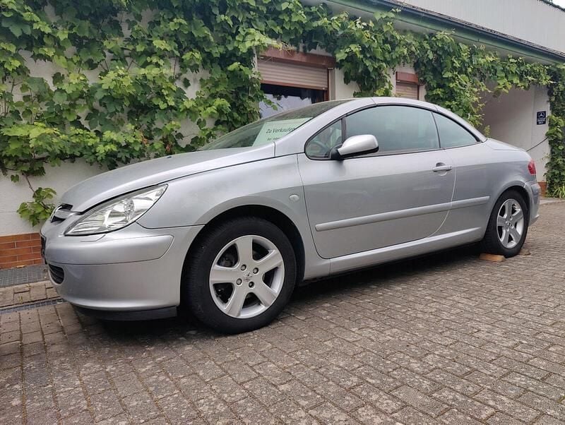 Gebraucht Peugeot 307 CC 150 PS (110 kW) 2004 Silber Cabrio