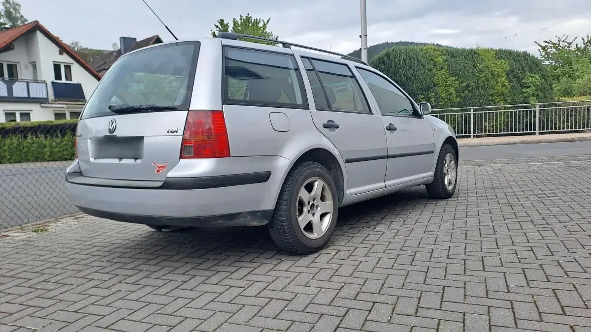 Gebraucht VW Golf IV 101 PS (74 kW) 2002 Silber Kombi