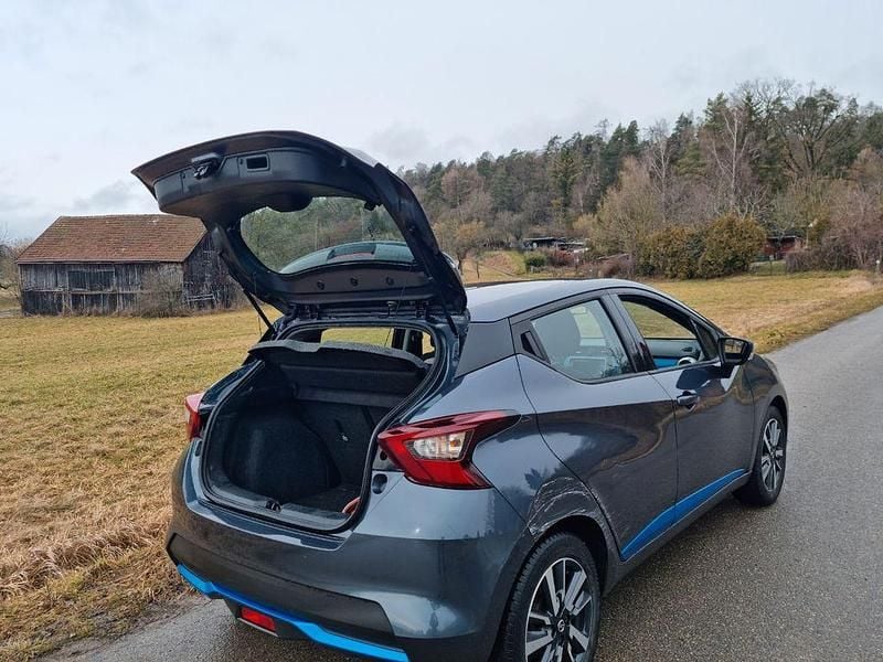 Gebraucht Nissan Micra Acenta 71 PS (52 kW) 2018 Grau Kleinwagen