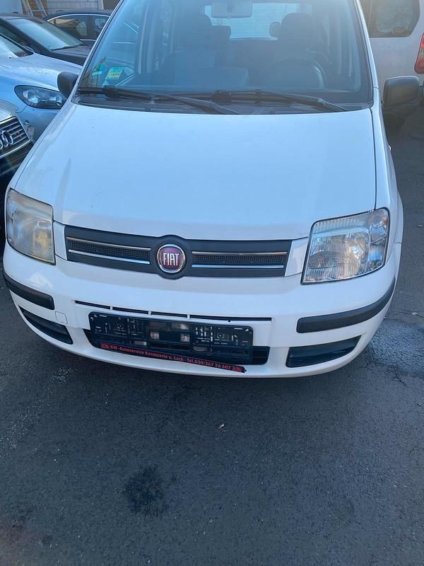 Weiß Gebraucht 2009 Fiat Panda Kleinwagen | 1.390 € (Guter Preis) - Bild 1/4