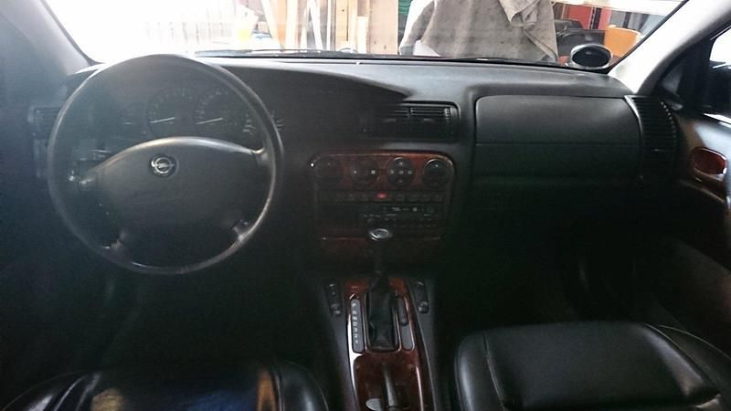 Gebraucht Opel Omega 211 PS (155 kW) 1999 Rot Limousine