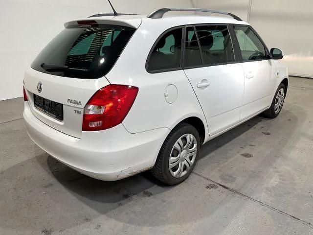 Gebraucht Skoda Fabia Ambition 86 PS (63 kW) 2014 Candyweiss Kombi