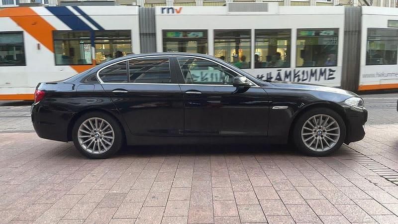 Gebraucht BMW 525 218 PS (160 kW) 2012 Schwarz Limousine