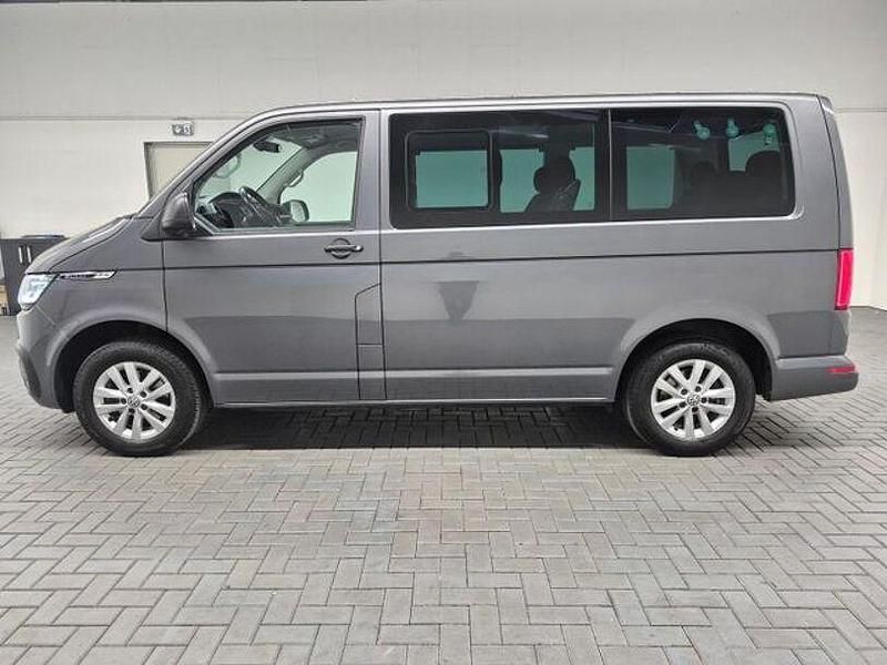 Second-hand VW Multivan 150 CP (110 kW) 2021 Gri Monovolum