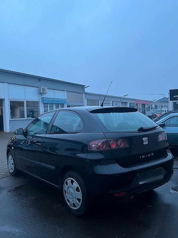 Gebraucht Seat Ibiza 75 PS (55 kW) 2004 Schwarz Kleinwagen