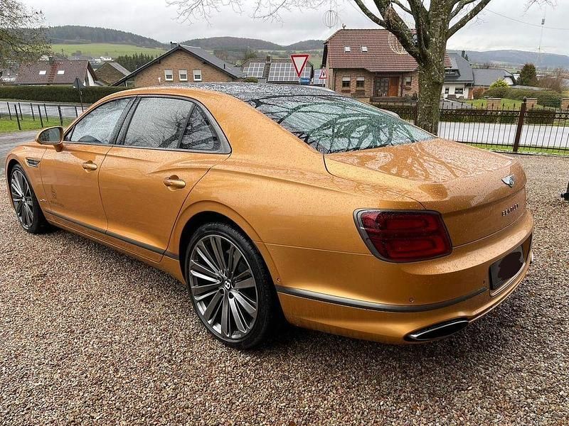 Gebraucht Bentley Flying Spur 635 PS (467 kW) 2024 Gold Limousine