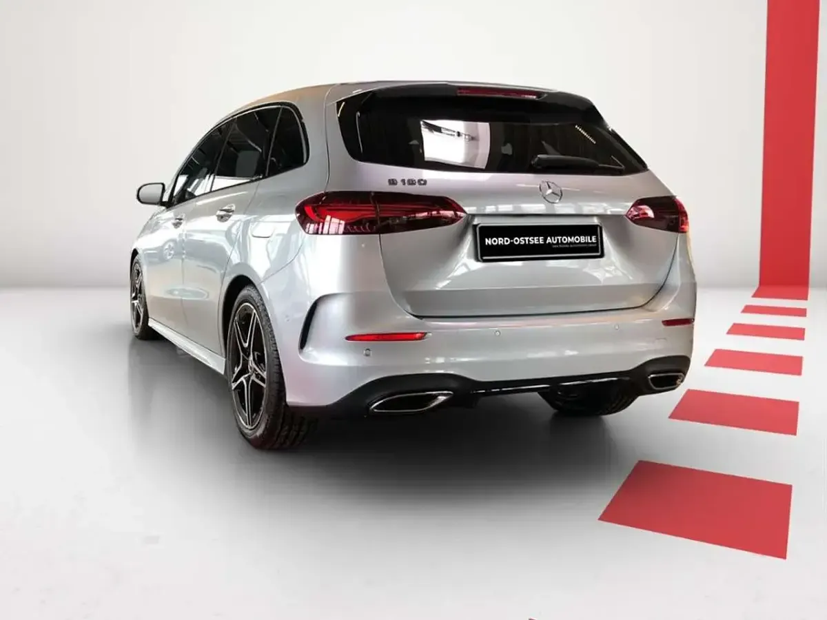 Gebraucht Mercedes B180 AMG 136 PS (100 kW) 2026 Metalliclack hightechsilber Kleinwagen