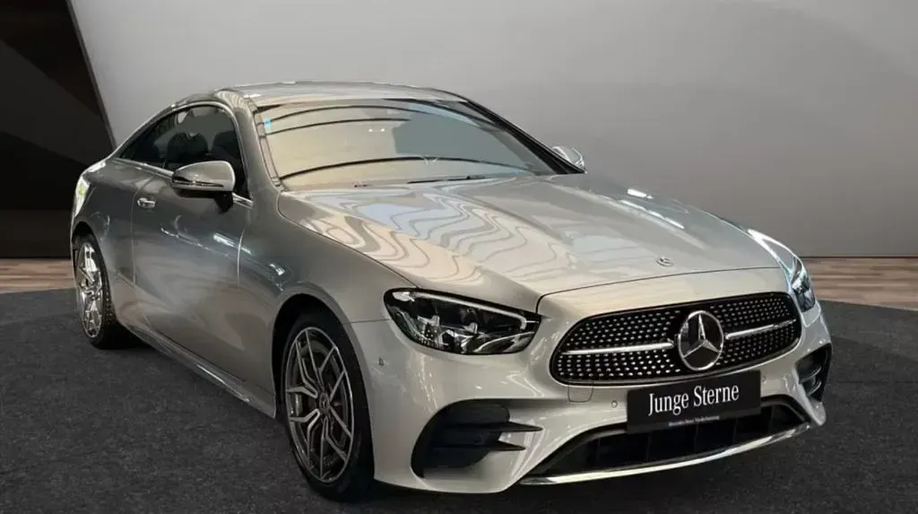 Gebraucht Mercedes E200 AMG 197 PS (144 kW) 2021 Silber
