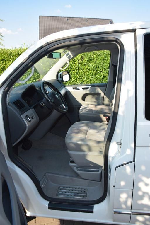 Gebraucht VW Multivan Highline 179 PS (131 kW) 2010 Weiß Van / Kleinbus