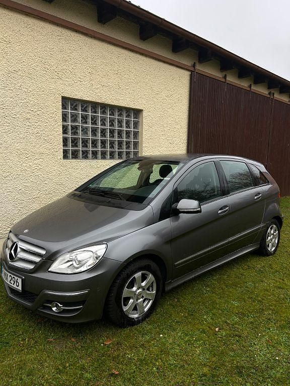Gebraucht Mercedes B170 116 PS (85 kW) 2008 Grau Van / Kleinbus