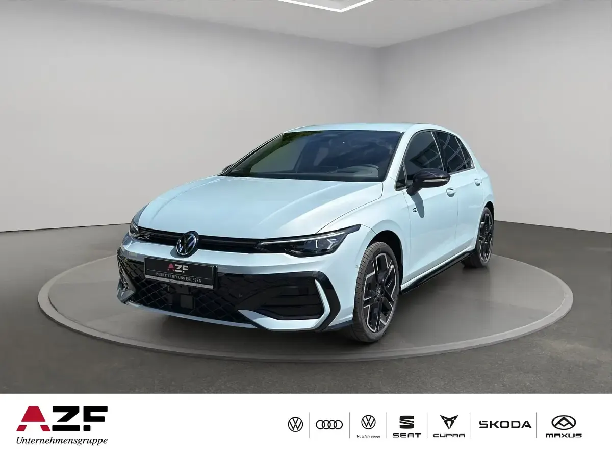 Gebraucht VW Golf VIII R-line 150 PS (110 kW) 2026