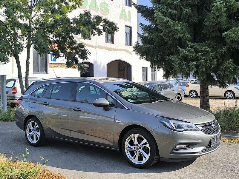 Gebraucht Opel Astra Dynamic 105 PS (77 kW) 2017 Grau Kombi