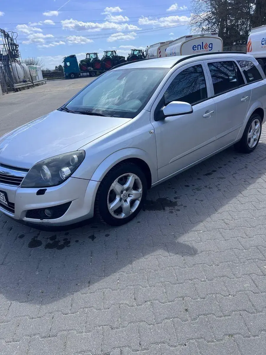 Occasion Opel Astra Edition 125 ch (91 kW) 2008 Argent Break