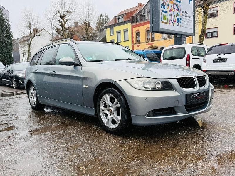 Gebraucht BMW 320 150 PS (110 kW) 2006 Blau Kombi