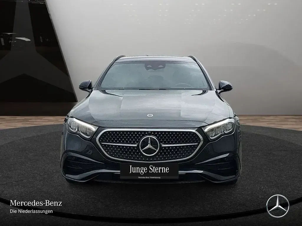 Gebraucht Mercedes E300 AMG 197 PS (144 kW) 2025 Grau Limousine