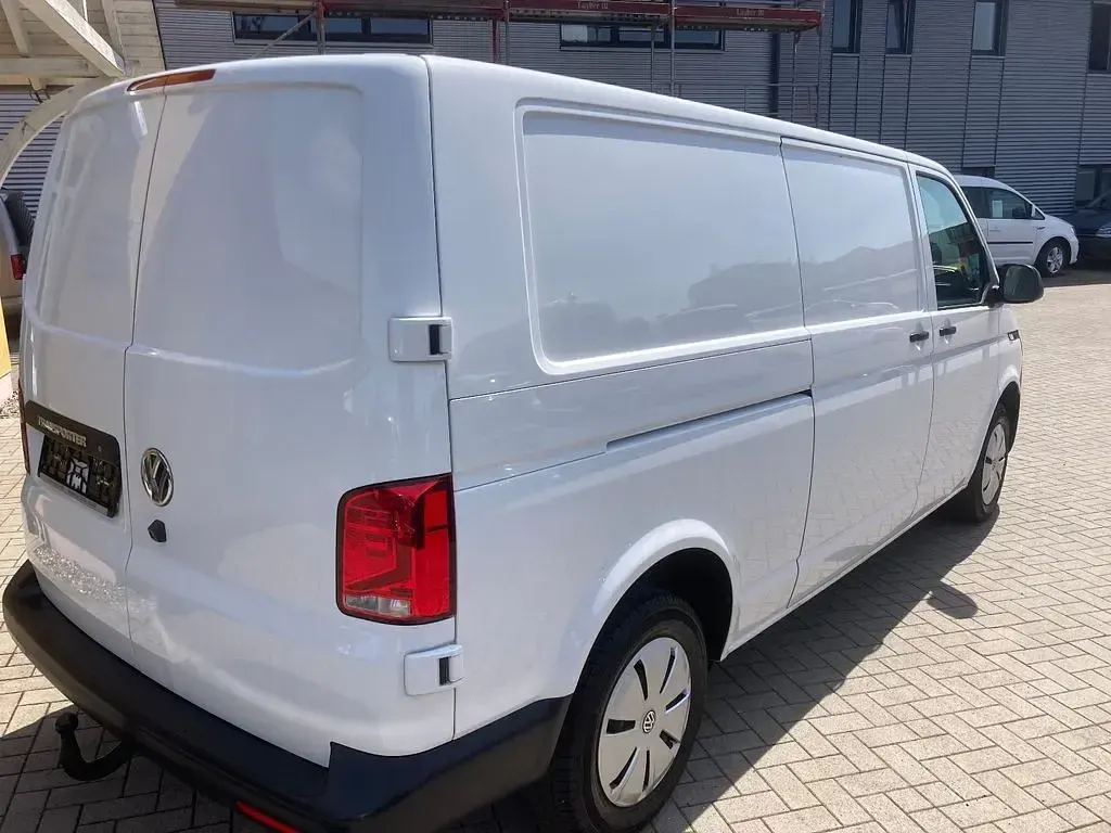 Gebraucht VW T6.1 150 PS (110 kW) 2023 Weiß Van