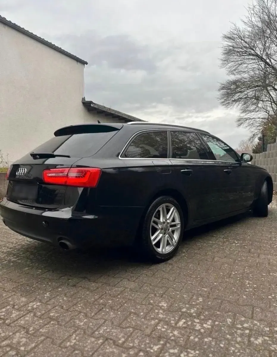Gebraucht Audi A6 179 PS (131 kW) 2014 Schwarz Kombi
