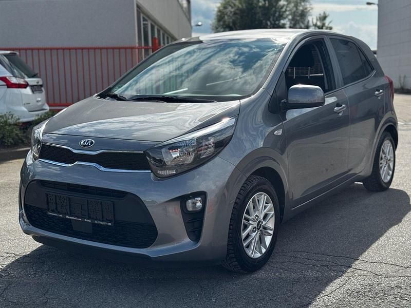 Grau Gebraucht 2020 Kia Picanto DREAM-TEAM Edition Kleinwagen | 5.990 € - Bild 1/4