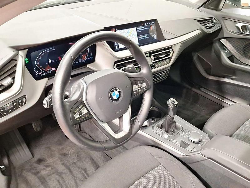 Gebraucht BMW 218 136 PS (100 kW) 2024 Weiß Coupé