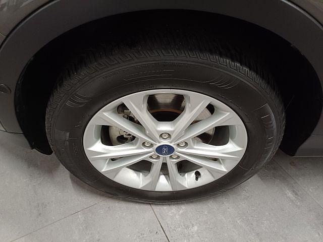 Gebraucht Ford Kuga Titanium 150 PS (110 kW) 2019 Grau SUV