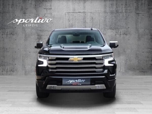 Schwarz (schwarz (black)) Gebraucht 2023 Chevrolet Silverado SUV | 88.890 € - Bild 1/4