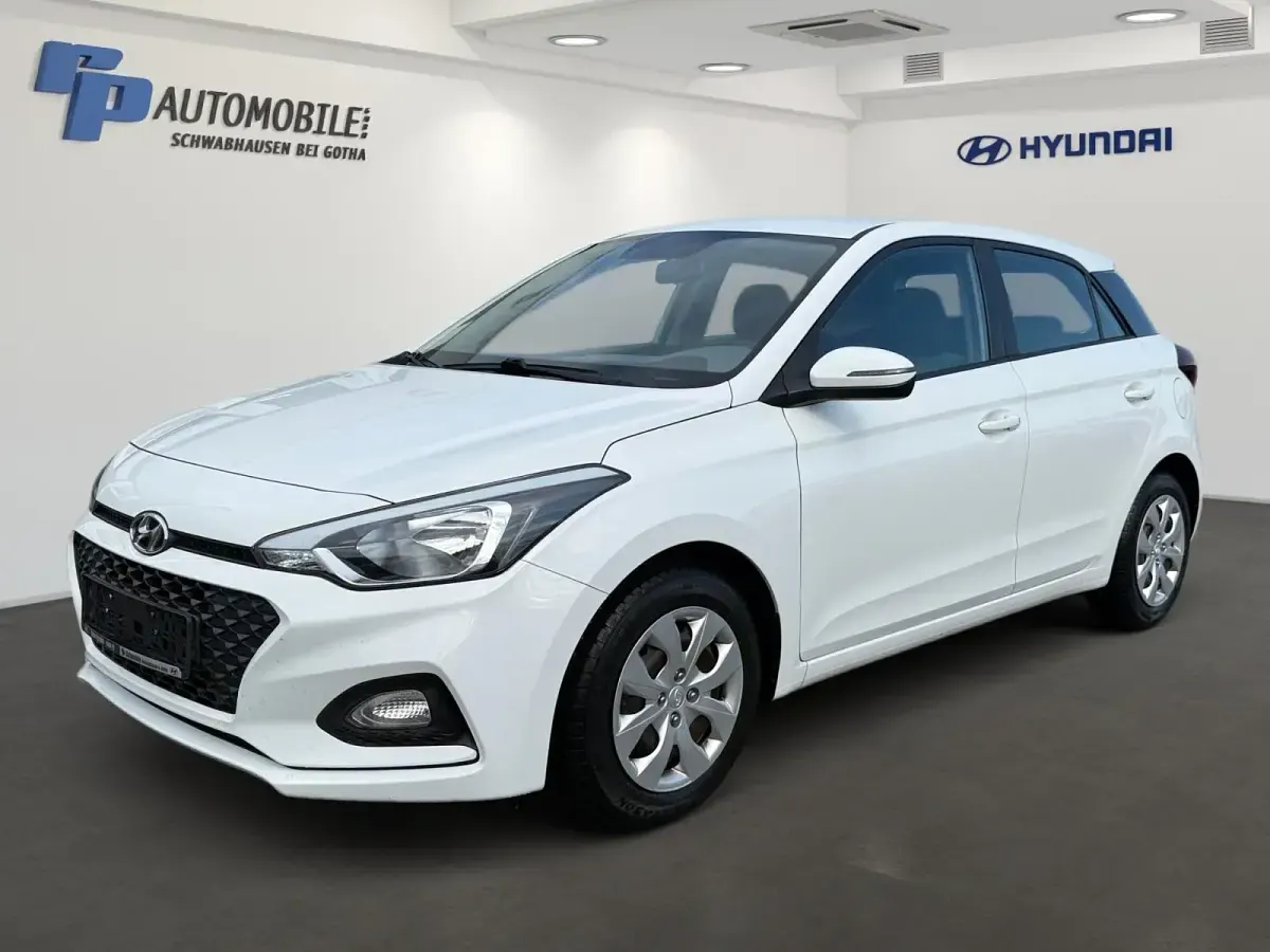 Gebraucht Hyundai i20 Select 75 PS (55 kW) 2019 Kleinwagen