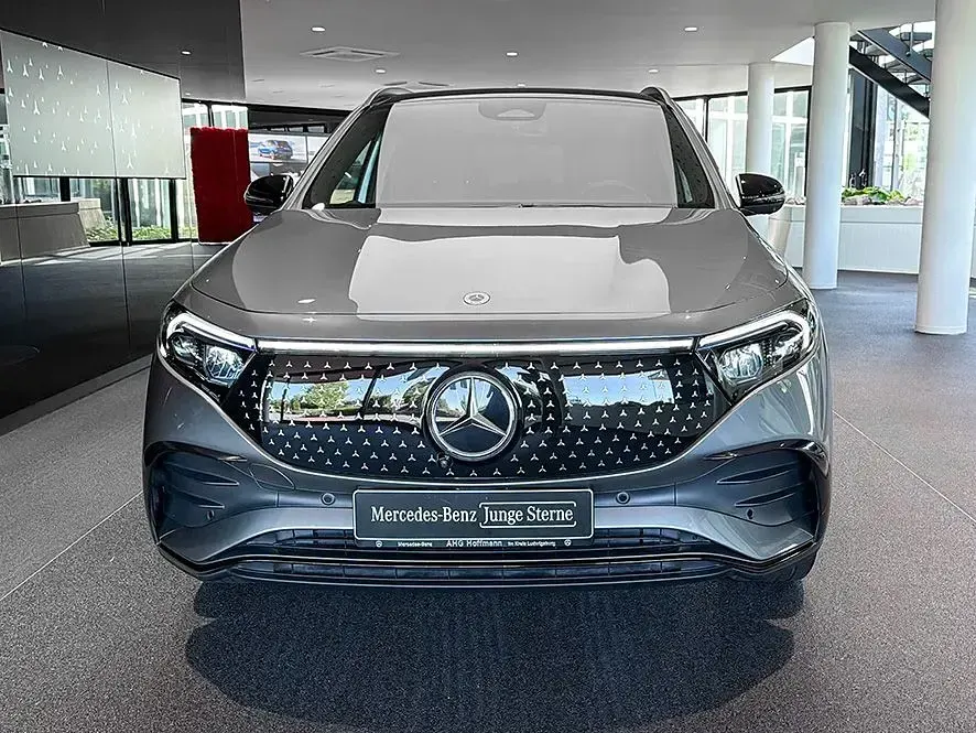 Gebraucht Mercedes EQA350 AMG 214 kW (292 PS) 2024 Grau SUV