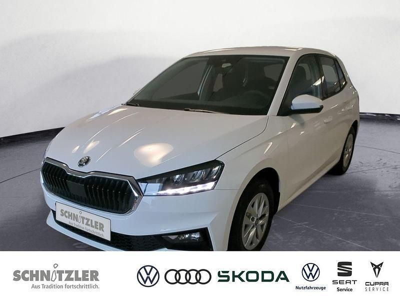 Weiß Neu 2025 Skoda Fabia Essence Limousine | 16.980 € (Guter Preis) - Bild 1/4