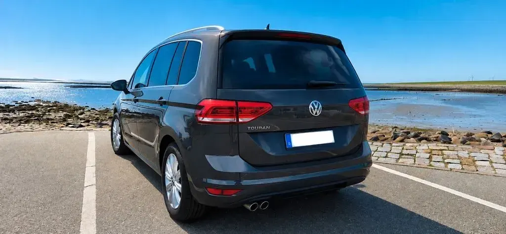 Gebraucht VW Touran Highline 190 PS (139 kW) 2018 Grau Van / Kleinbus