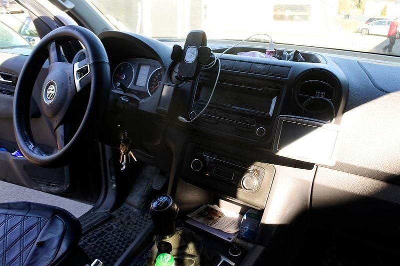 Gebraucht VW Amarok Trendline 163 PS (119 kW) 2011 Schwarz Pickup