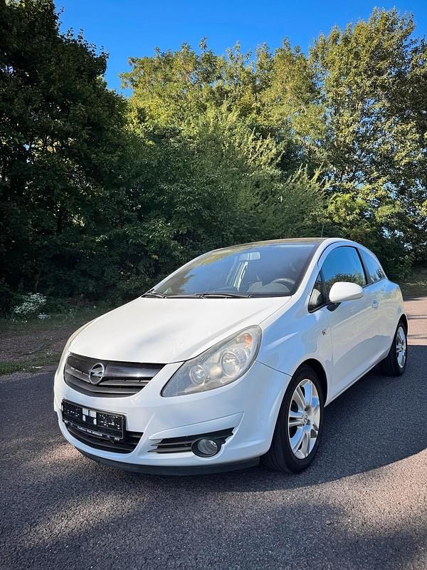 Weiß Gebraucht 2010 Opel Corsa Kleinwagen | 1.990 € (Guter Preis) - Bild 1/4