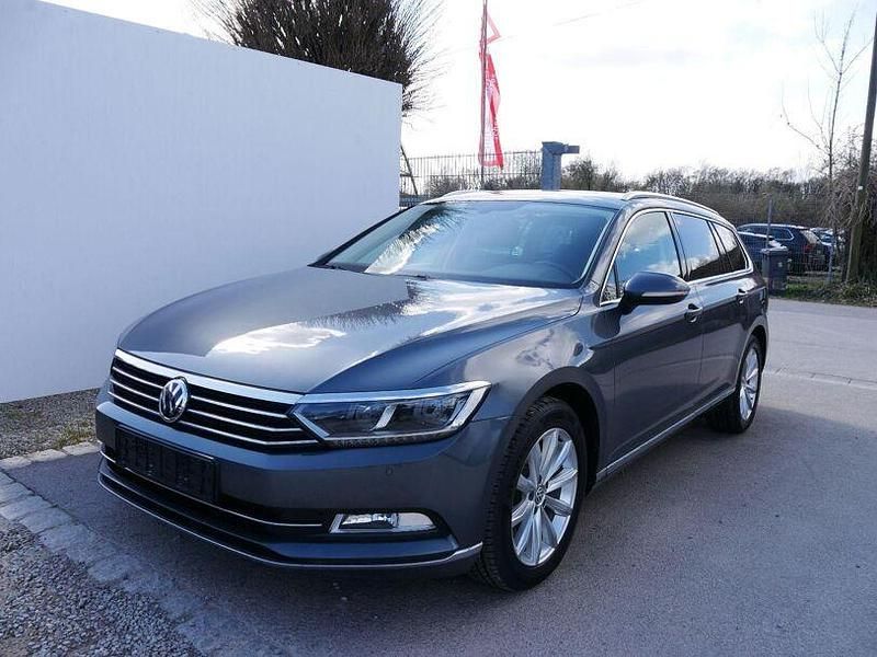 Gebraucht VW Passat Highline 150 PS (110 kW) 2016 Indium gray metallic Kombi