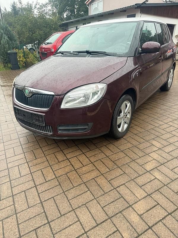 Rot Gebraucht 2010 Skoda Fabia Kleinwagen | 2.000 € (Guter Preis) - Bild 1/4